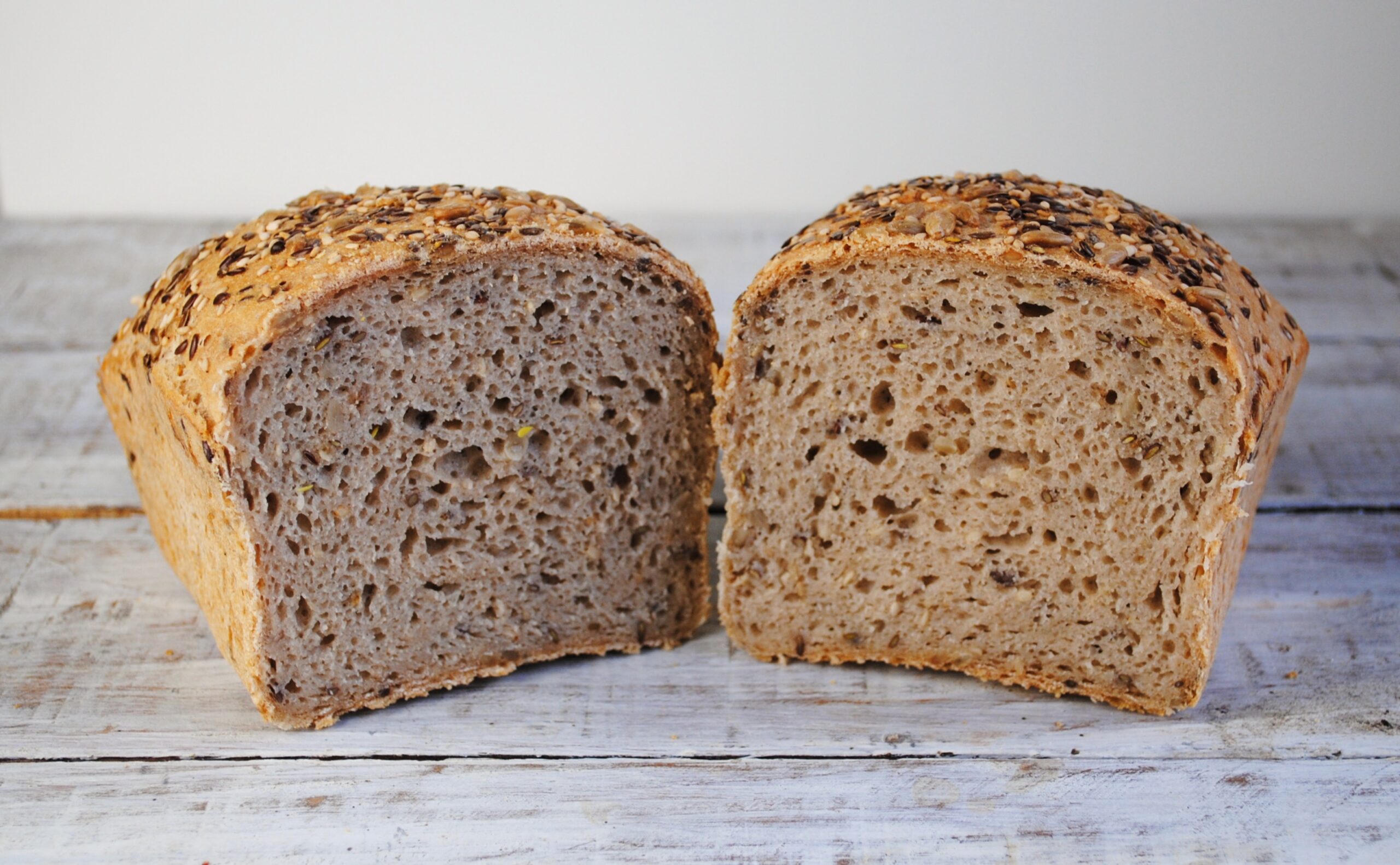 Pan eco de trigo sarraceno, arroz y maíz con semillas - Imagen 2