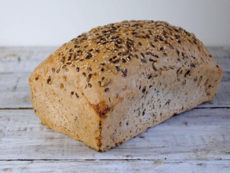 Pan eco de trigo sarraceno, arroz y maíz con semillas